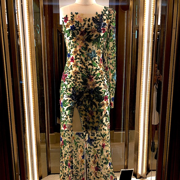 Meet your Posher, Miss Mija - Picture 1 of 1